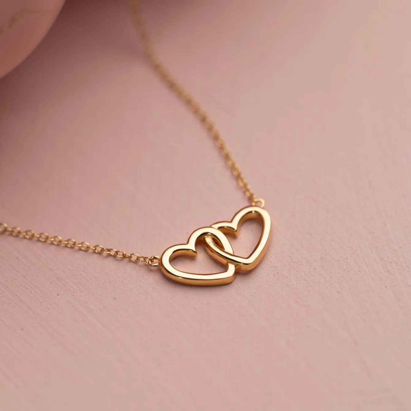 ADORA GOLDEN CHAIN