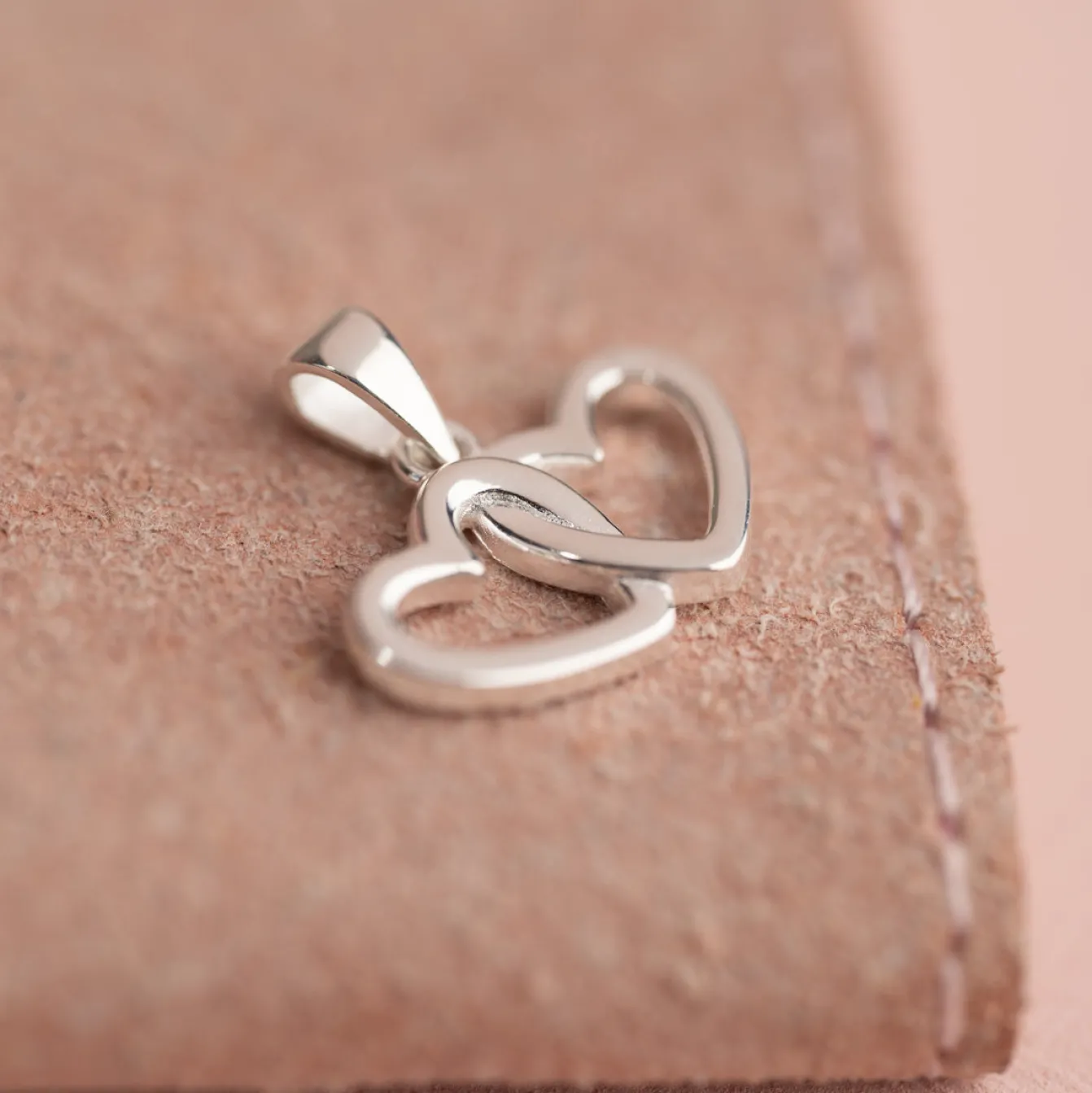 ADORA SILVER PENDANT