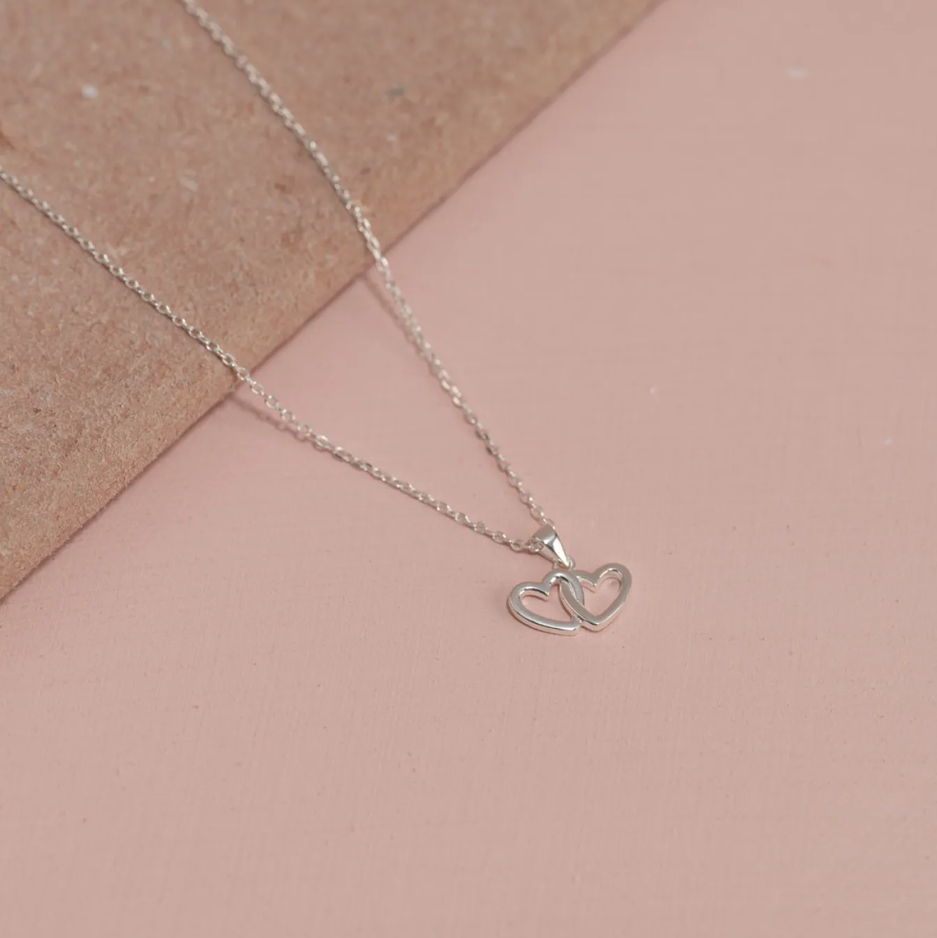 ADORA SILVER PENDANT