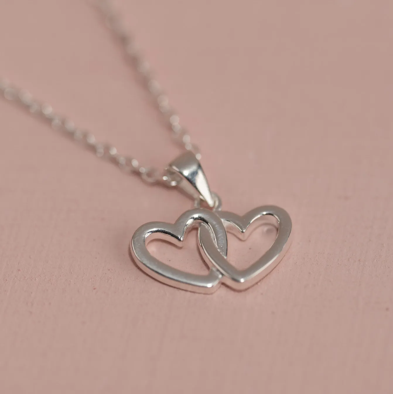 ADORA SILVER PENDANT