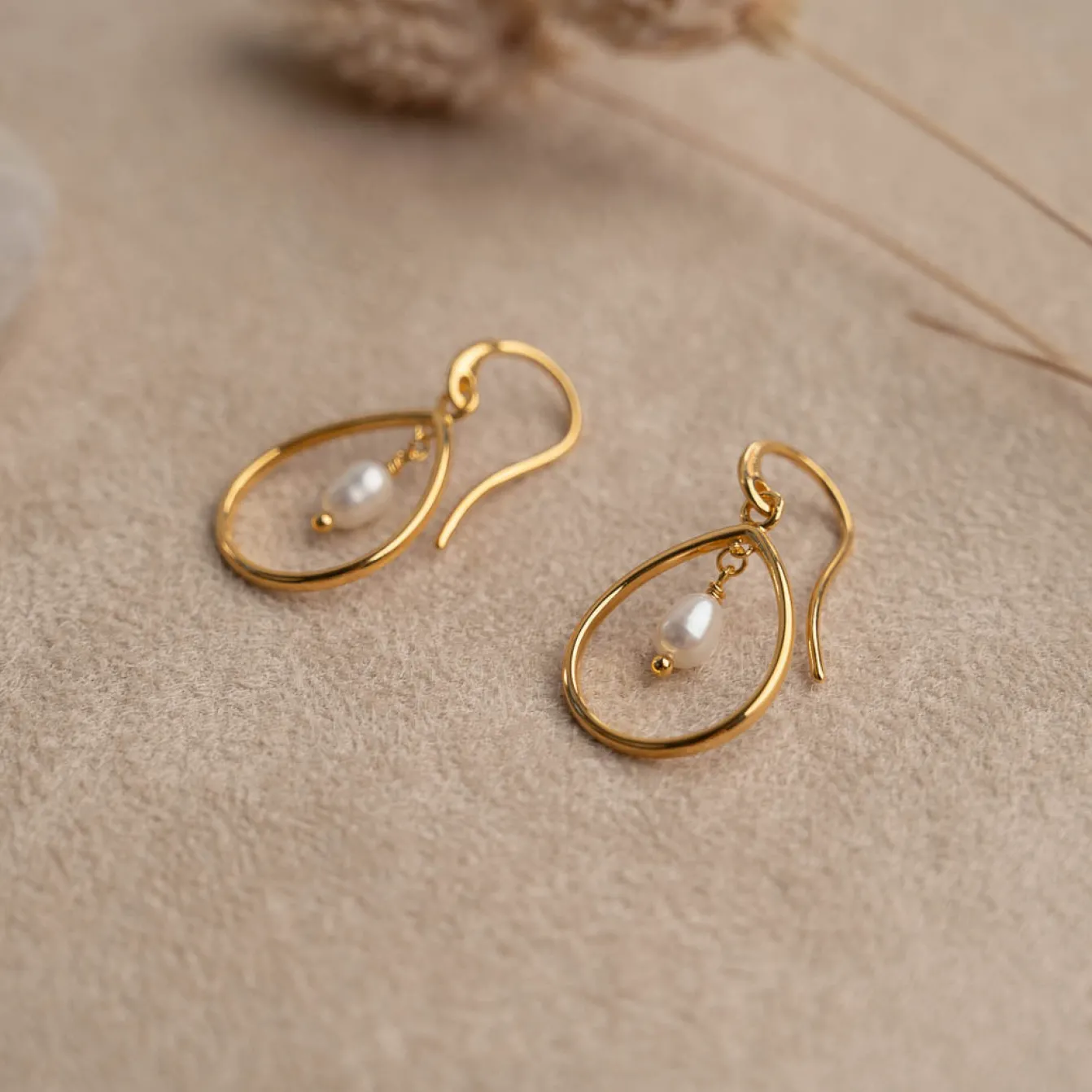 ALEXANDRA PEARL GOLDEN EARRING - Sisi Copenhagen