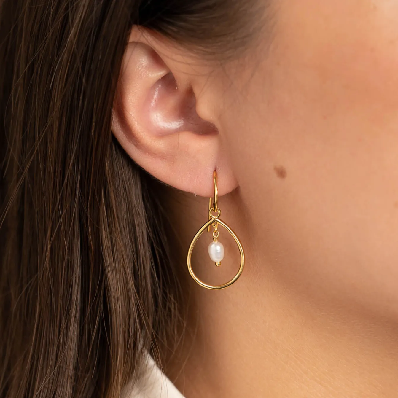 ALEXANDRA PEARL GOLDEN EARRING - Sisi Copenhagen