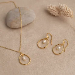 ALEXANDRA PEARL GOLDEN EARRING - Sisi Copenhagen
