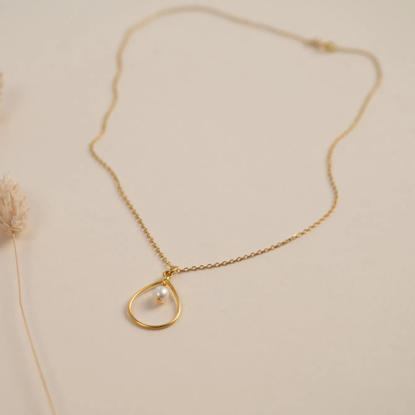 ALEXANDRA PEARL GOLDEN PENDANT - Sisi Copenhagen