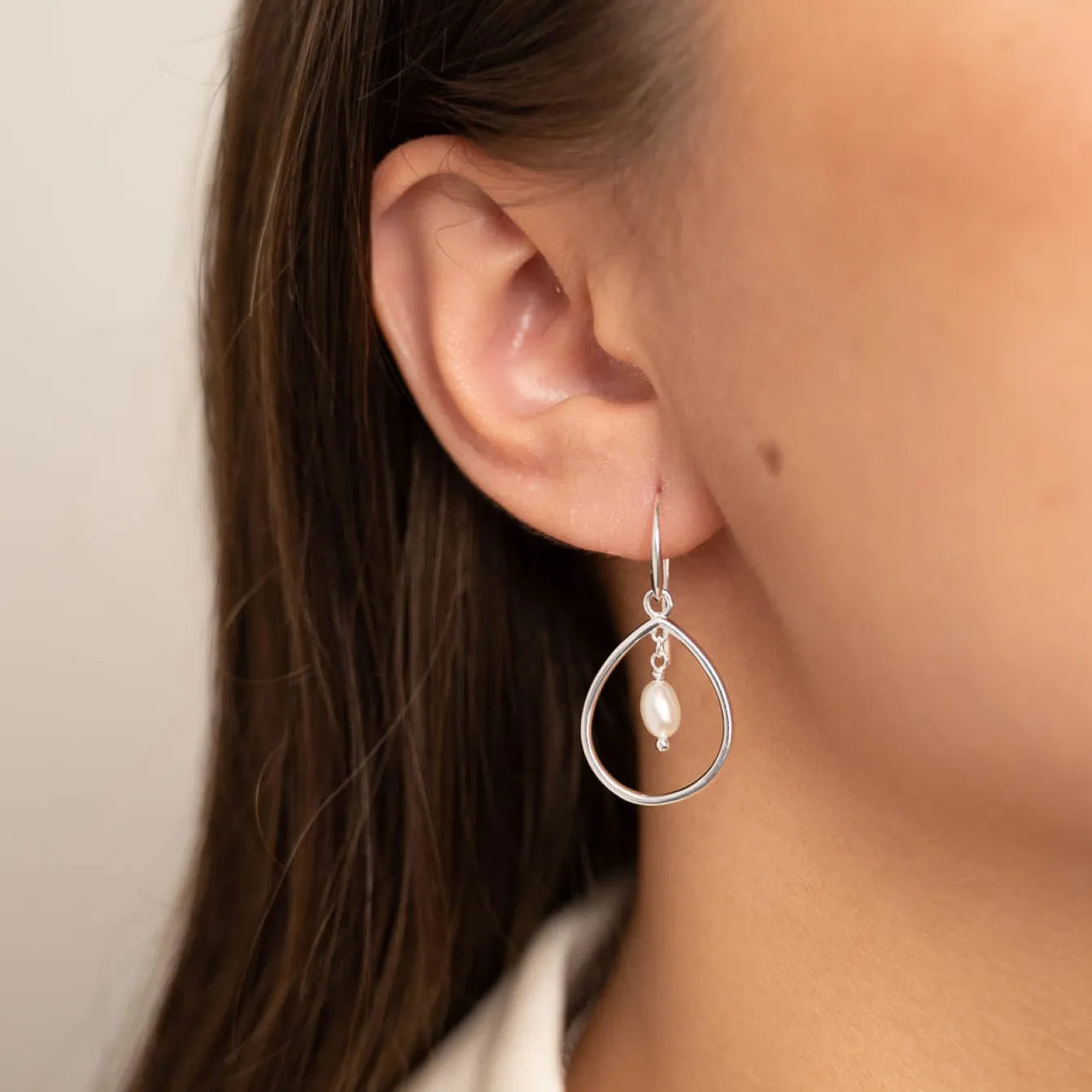 ALEXANDRA PEARL SILVER EARRING - Sisi Copenhagen