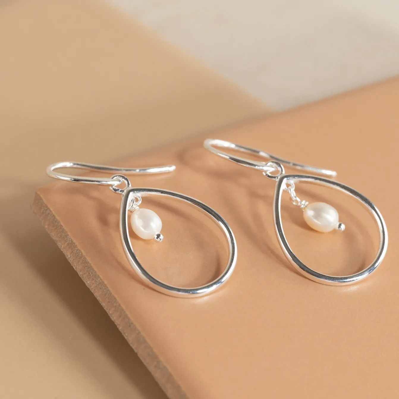 ALEXANDRA PEARL SILVER EARRING - Sisi Copenhagen