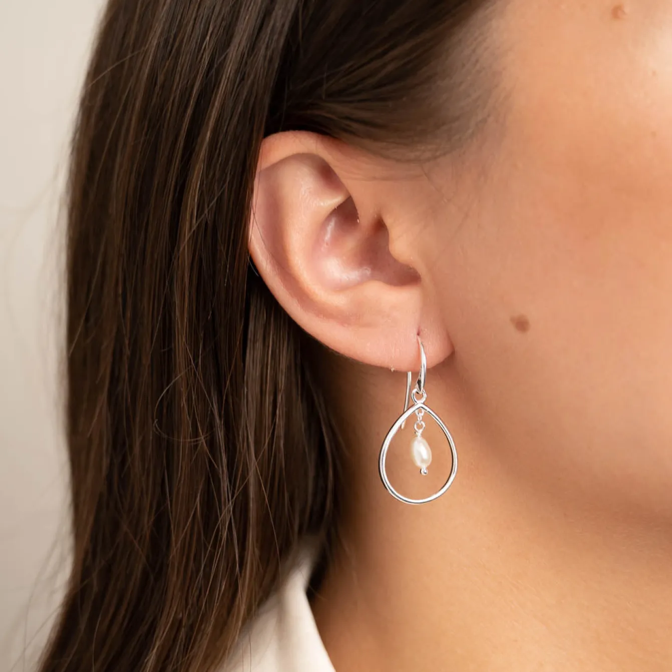 ALEXANDRA PEARL SILVER EARRING - Sisi Copenhagen