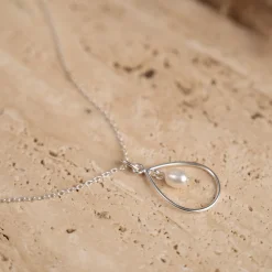 ALEXANDRA PEARL SILVER PENDANT - Sisi Copenhagen