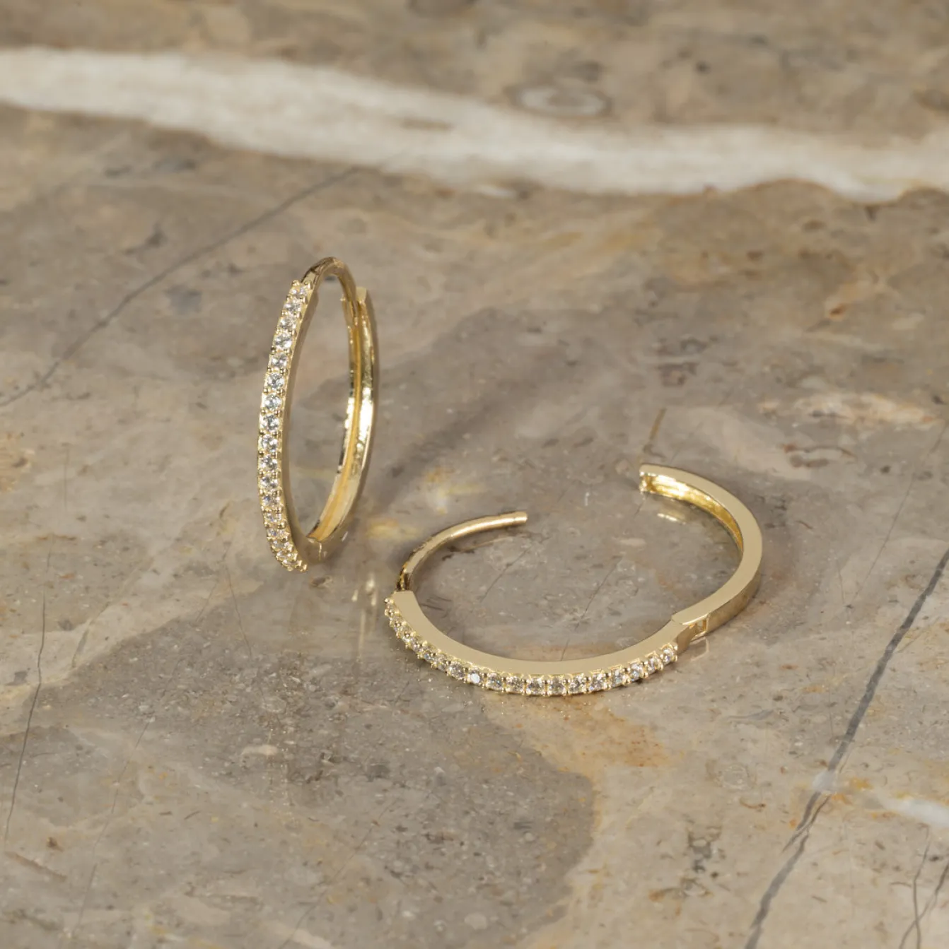 ALISSA CRYSTAL SOLID GOLD CREOL EARRING - 18mm