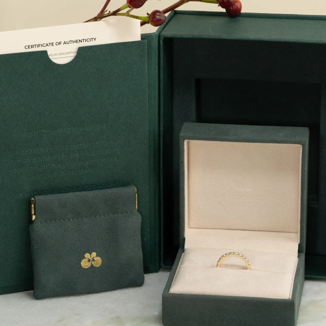 ALLIANCE DIAMOND RING - 0.7ct - YG