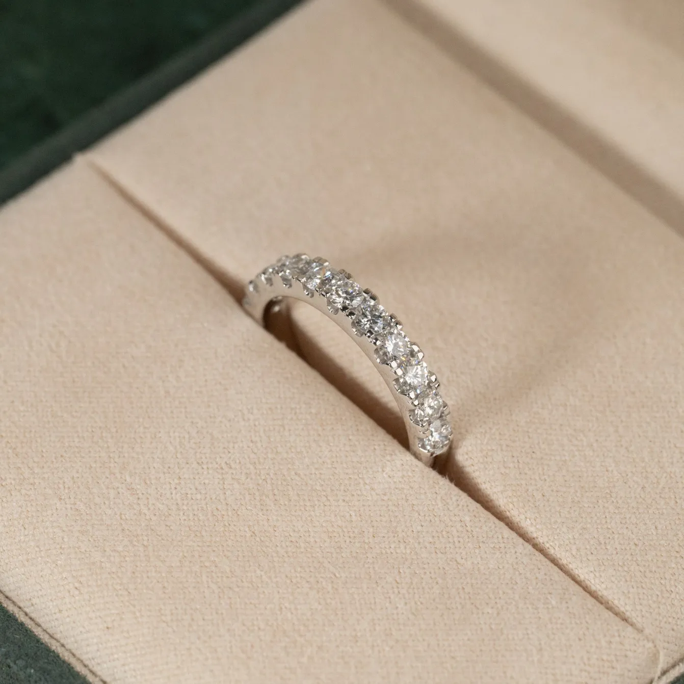 ALLIANCE DIAMOND RING - 1.0ct - WG