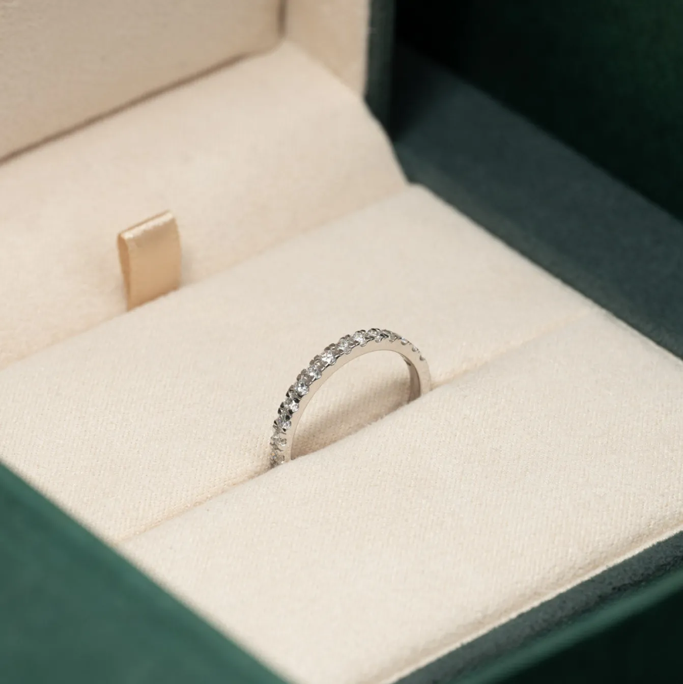 ALLIANCE DIAMOND RING - 0.45ct - WG