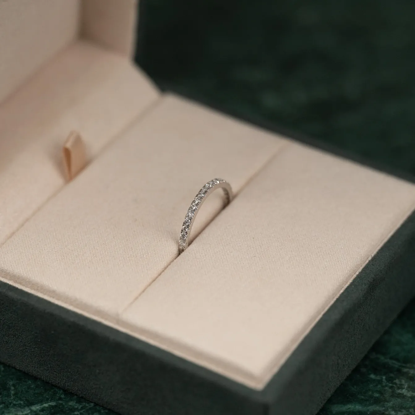 ALLIANCE DIAMOND RING - 0.25ct - WG