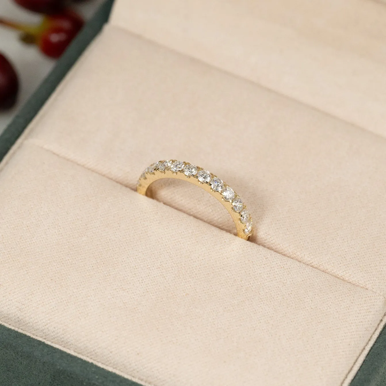ALLIANCE DIAMOND RING - 0.7ct - YG