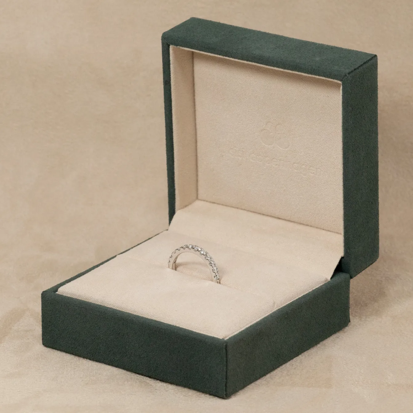ALLIANCE DIAMOND RING - 0.7ct - WG