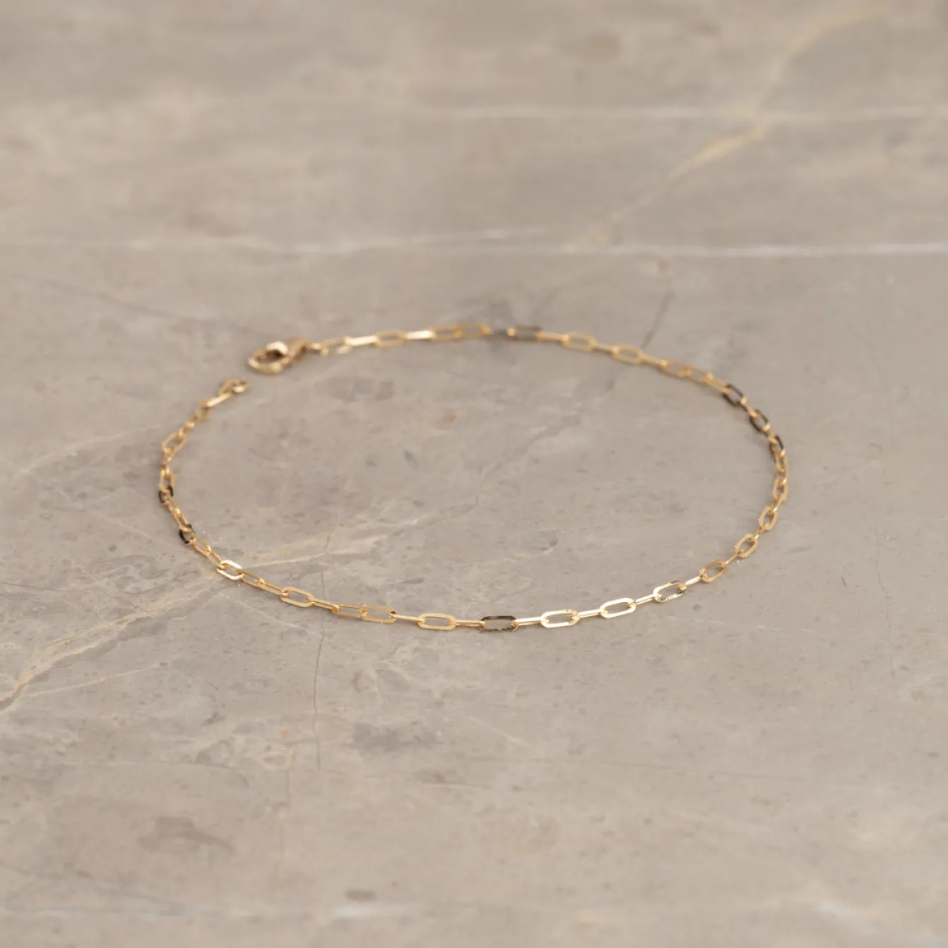 ALMA MEDIUM SOLID GOLD BRACELET - Sisi Copenhagen