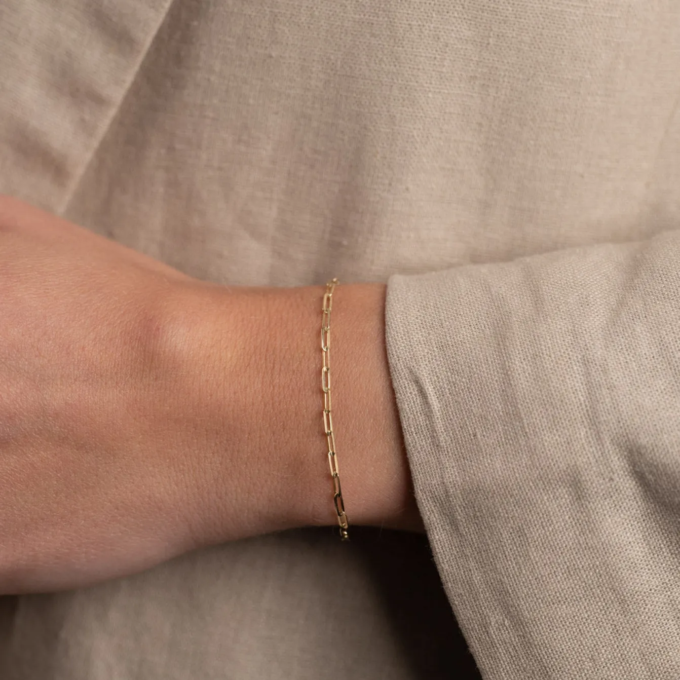 ALMA MEDIUM SOLID GOLD BRACELET - Sisi Copenhagen