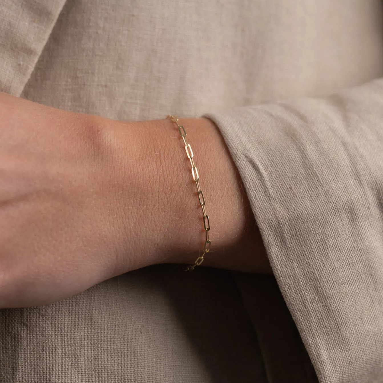 ALMA MEDIUM SOLID GOLD BRACELET - Sisi Copenhagen