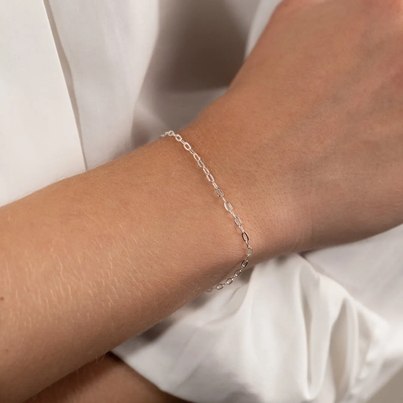 ALMA SMALL LINK GOLDEN BRACELET - Sisi Copenhagen