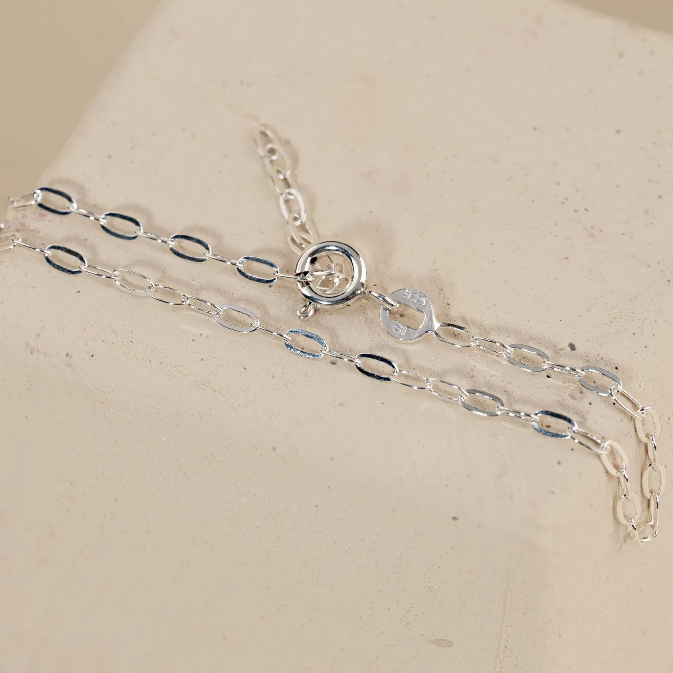 ALMA SMALL LINK GOLDEN BRACELET - Sisi Copenhagen