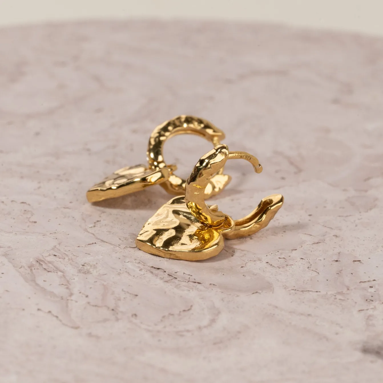AMABEL GOLDEN HUGGIE EARRING