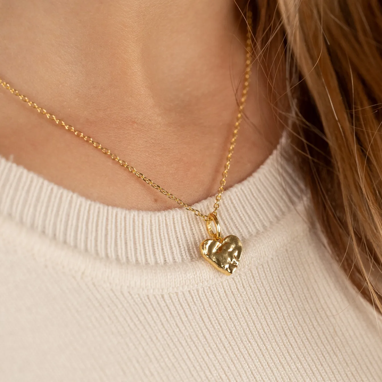 AMABEL GOLDEN PENDANT