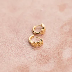 Amara Guld Huggie Ørering - Sisi Copenhagen