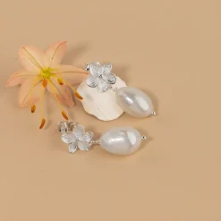 ANE PEARL SILVER EARRING