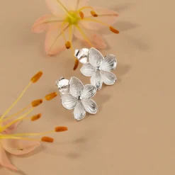 ANE SILVER STUD EARRING