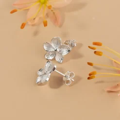 ANE SILVER STUD EARRING