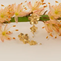 ANEMONE PEARL GOLDEN EARRING