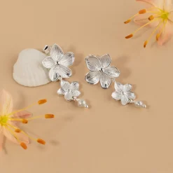 ANEMONE PEARL SILVER EARRING