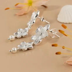 ANEMONE PEARL SILVER EARRING