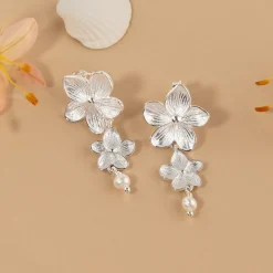 ANEMONE PEARL SILVER EARRING