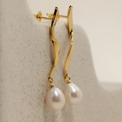 ANJA PEARL GOLDEN EARRING