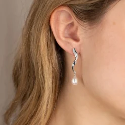 ANJA PEARL SILVER EARRING