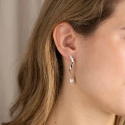 ANJA PEARL SILVER EARRING