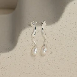 ANJA PEARL SILVER EARRING