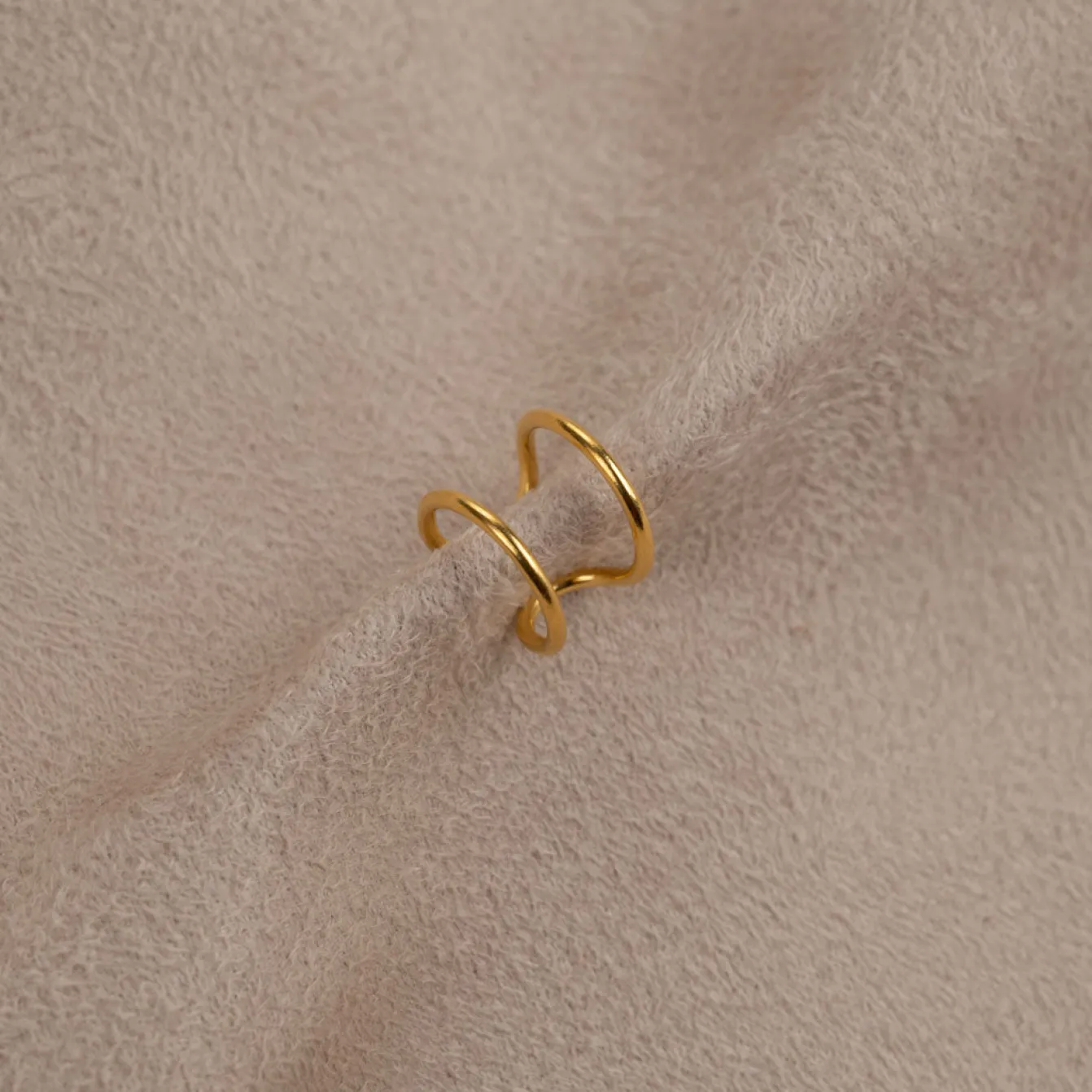 ANNIKA GOLDEN EAR CUFF - Sisi Copenhagen