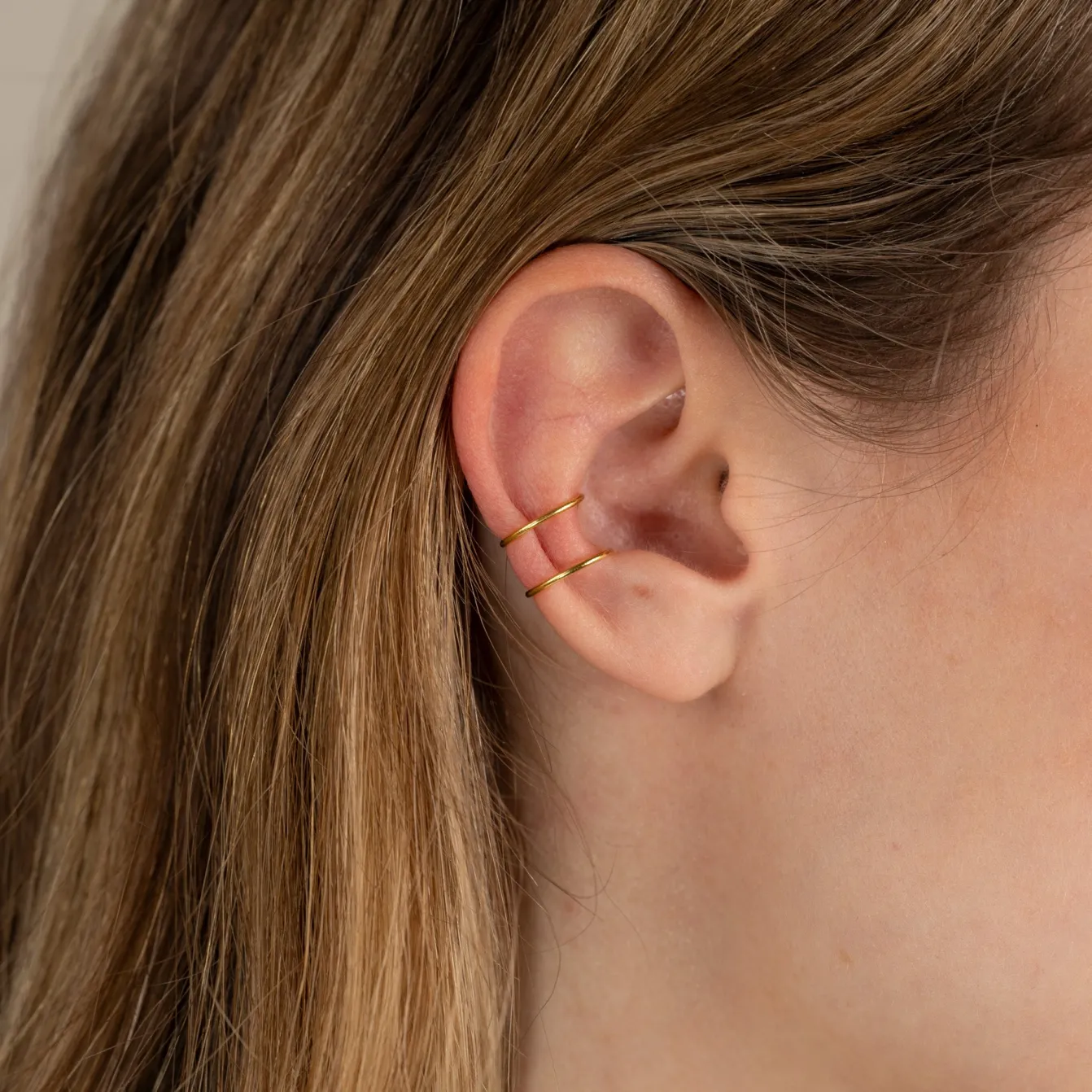 ANNIKA GOLDEN EAR CUFF - Sisi Copenhagen