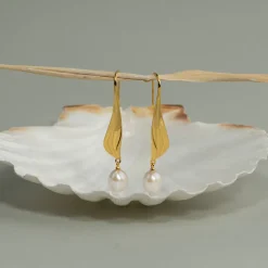 ASHLY PEARL GOLDEN EARRING
