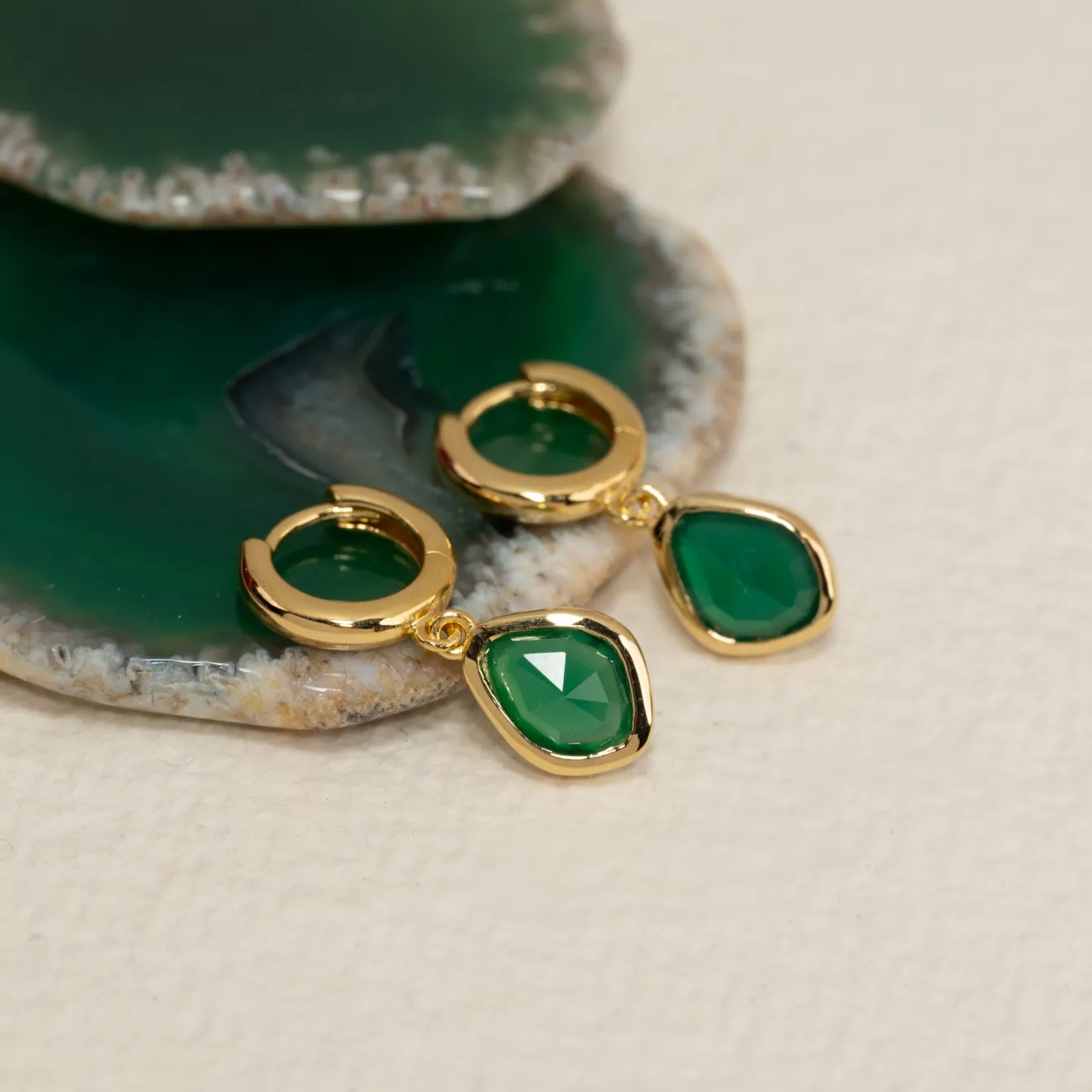 ATHENA GREEN AGATE GOLDEN EARRING