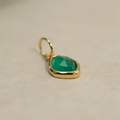 ATHENA GREEN AGATE GOLDEN PENDANT
