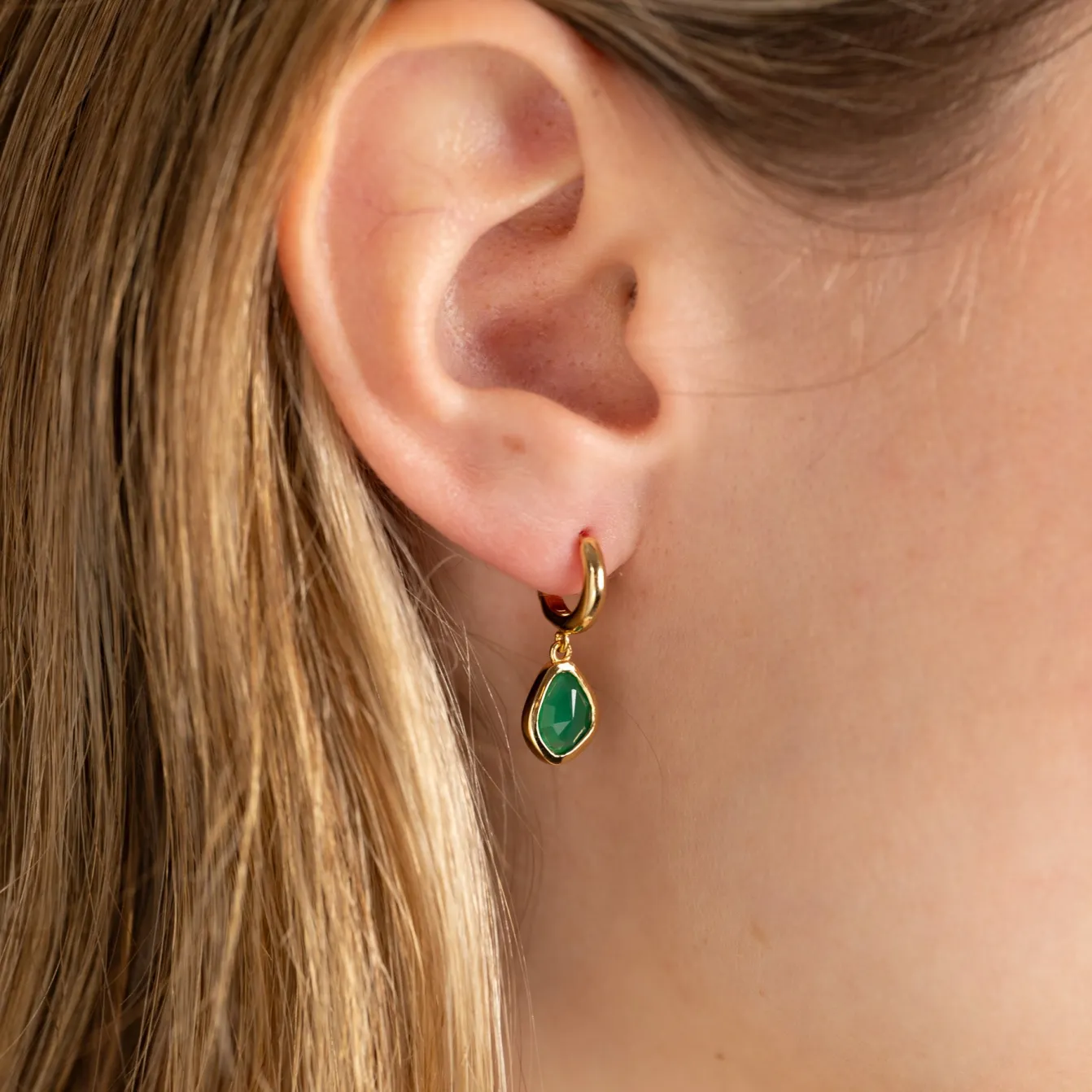 ATHENA GREEN AGATE GOLDEN EARRING