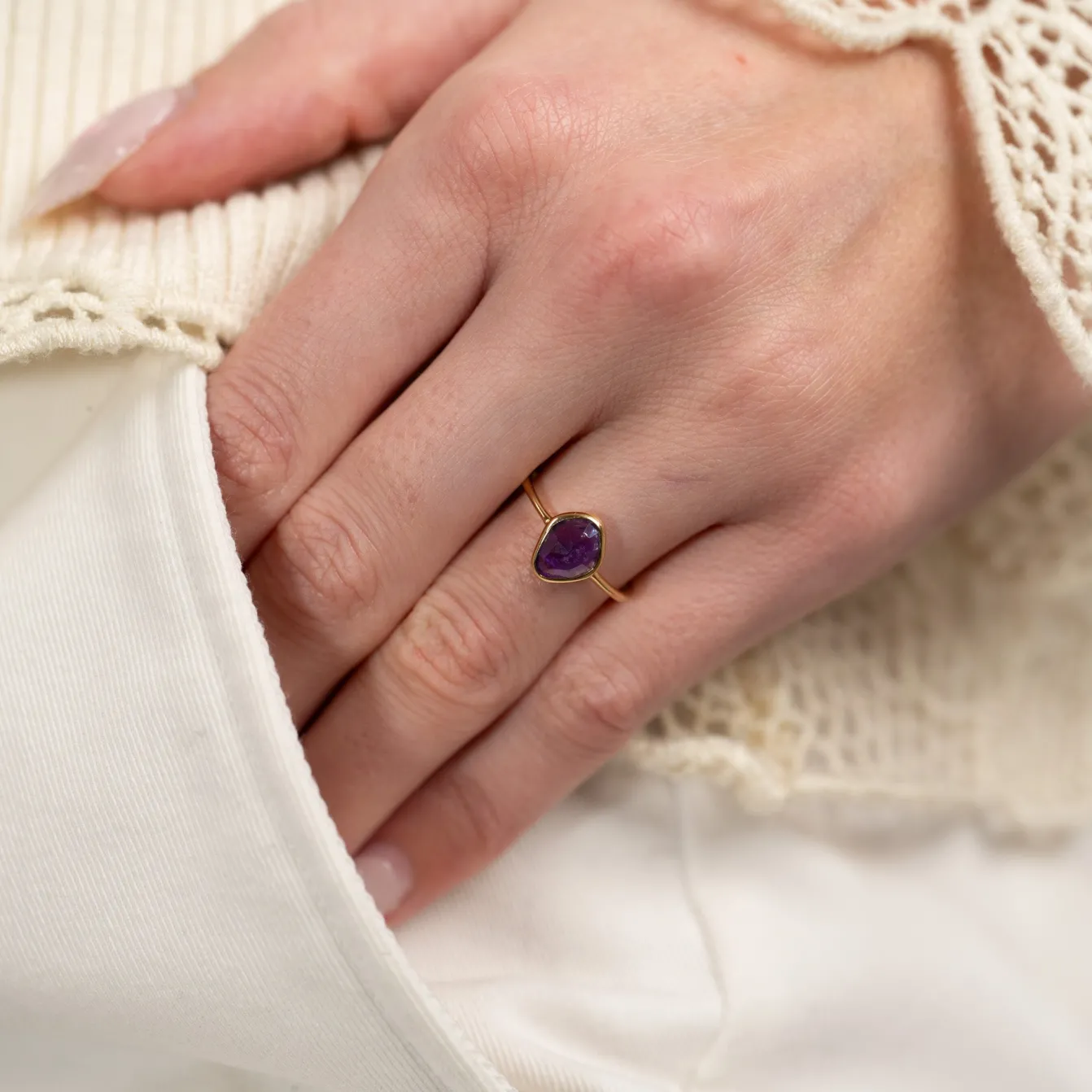 ATHENA PURPLE AMETHYST GOLDEN RING