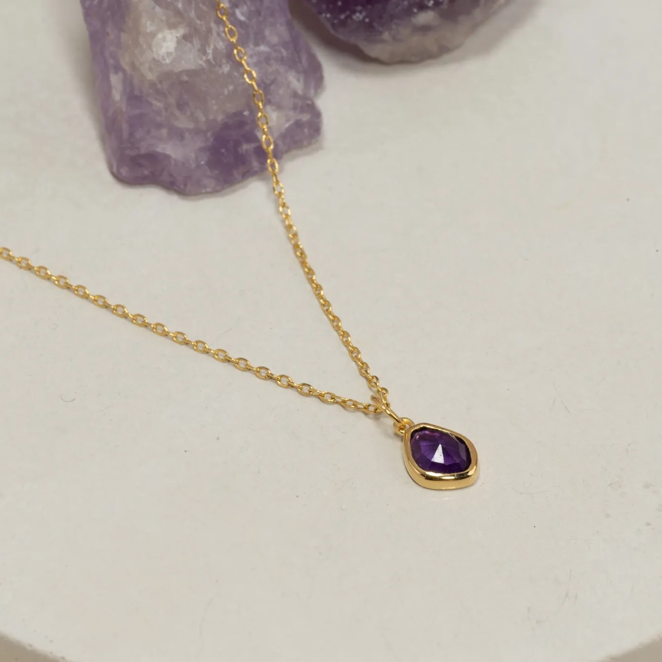ATHENA PURPLE AMETHYST GOLDEN PENDANT