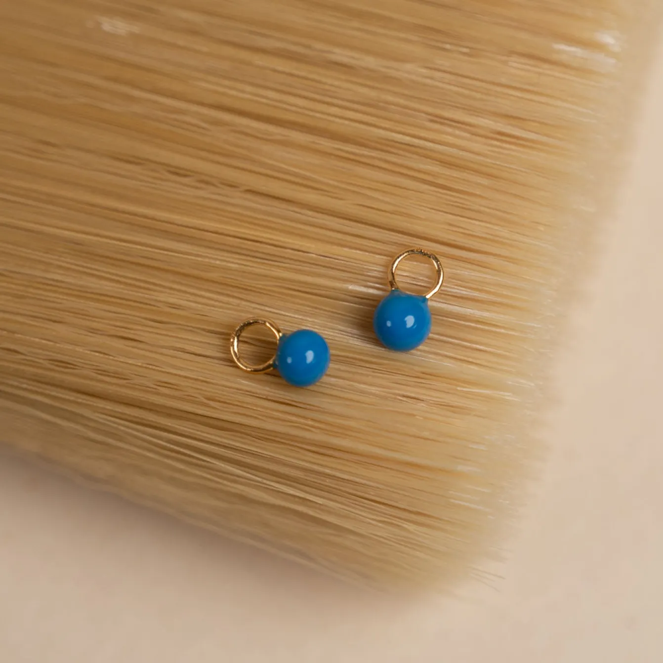 AURA MARINE BLUE GOLDEN EARRING CHARM