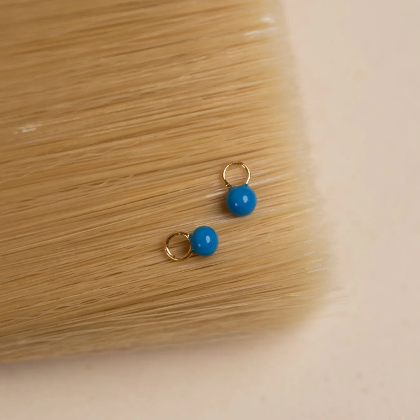 AURA MARINE BLUE GOLDEN EARRING CHARM
