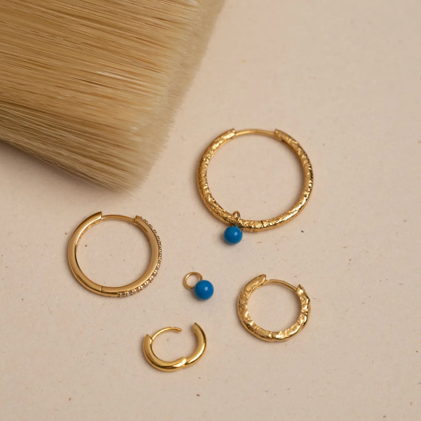 AURA MARINE BLUE GOLDEN EARRING CHARM
