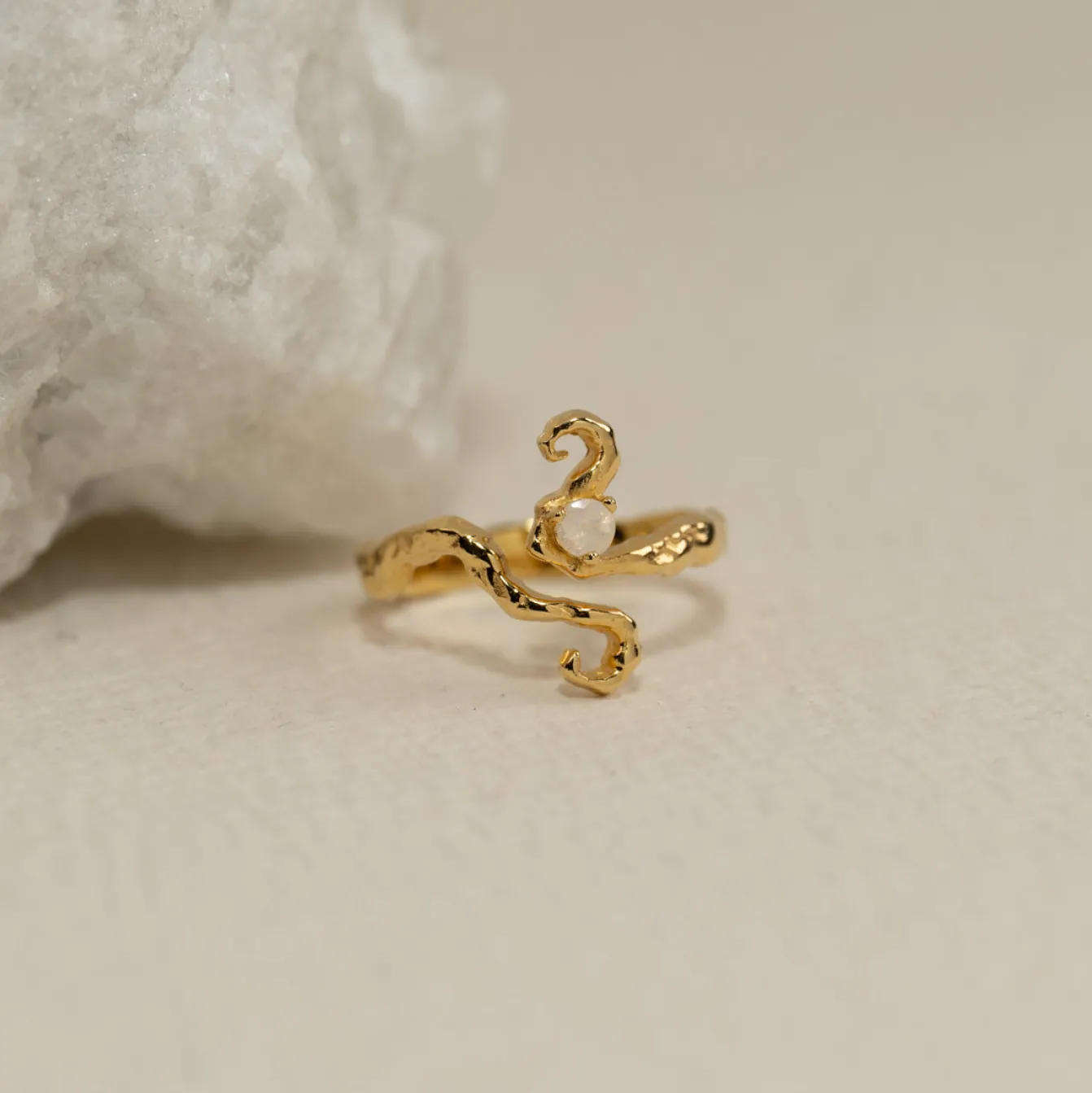 AURELIA MOONSTONE GOLDEN RING